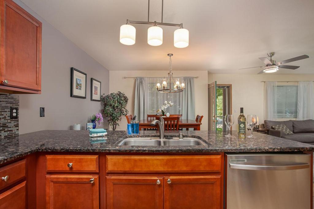 Apartamento Walk To Downtown Leavenworth * Sleeps 6 + Pets * Ground Level Gem! Exterior foto