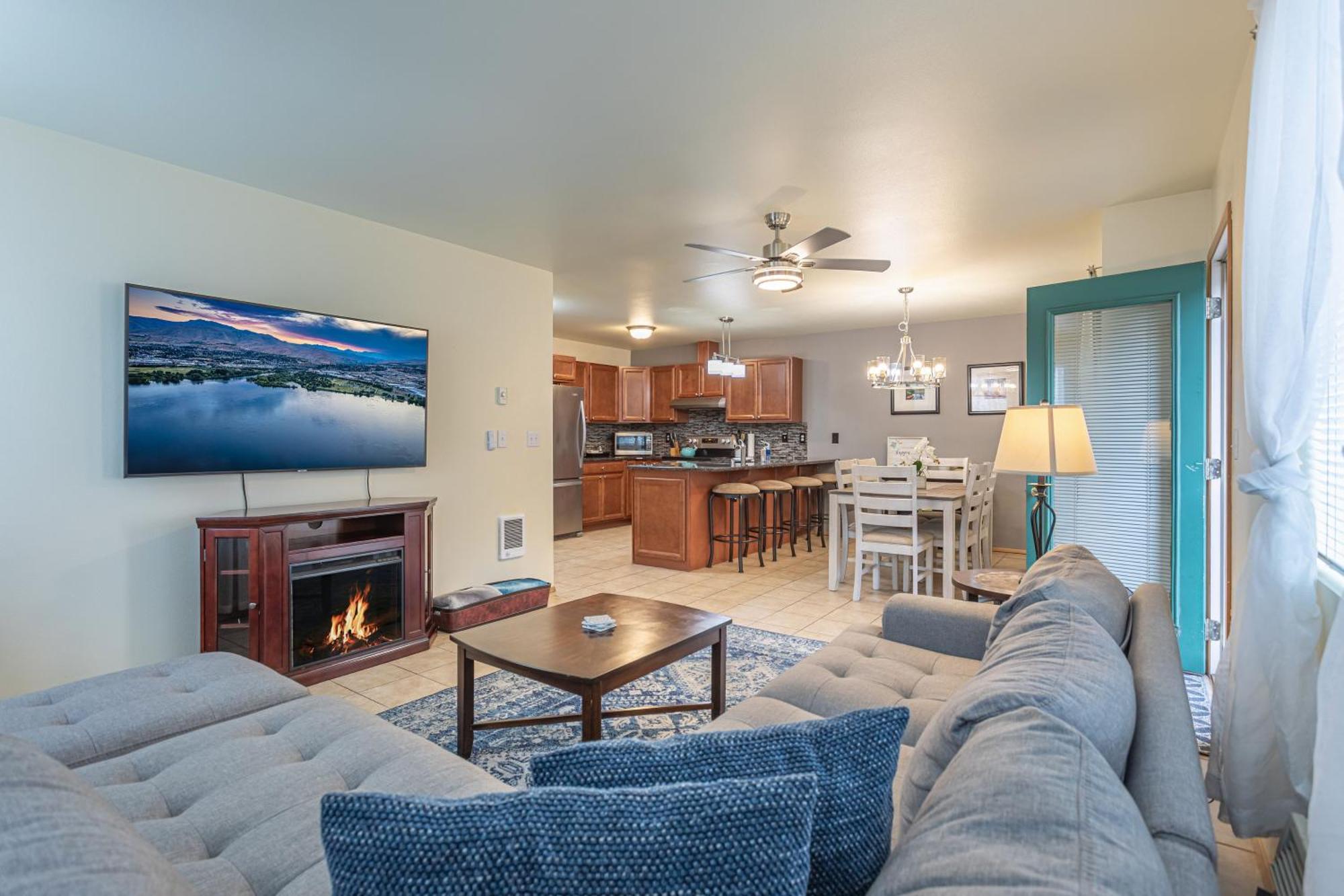 Apartamento Walk To Downtown Leavenworth * Sleeps 6 + Pets * Ground Level Gem! Exterior foto