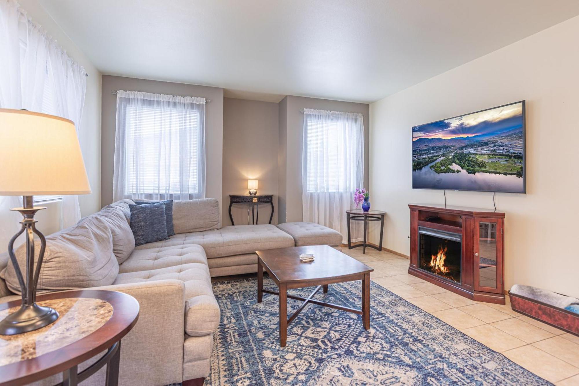 Apartamento Walk To Downtown Leavenworth * Sleeps 6 + Pets * Ground Level Gem! Exterior foto